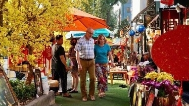 Vietnam's Lunar New Year captivates foreigners
