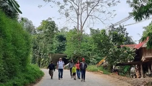 Tourists visit Pu Luong in Ba Thuoc distrit, Thanh Hoa province. (Photo: VNA) Tourists visit Pu Luong in Ba Thuoc distrit, Thanh Hoa province. (Photo: VNA)