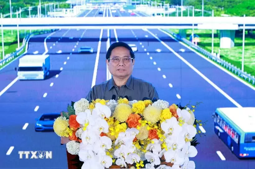 Thủ tướng Phạm Minh Chính phát biểu tại Lễ khởi công dự án cao tốc Thành phố Hồ Chí Minh-Thủ Dầu Một-Chơn Thành đoạn qua tỉnh Bình Dương. Thủ tướng Phạm Minh Chính phát biểu tại Lễ khởi công dự án cao tốc Thành phố Hồ Chí Minh-Thủ Dầu Một-Chơn Thành đoạn qua tỉnh Bình Dương.