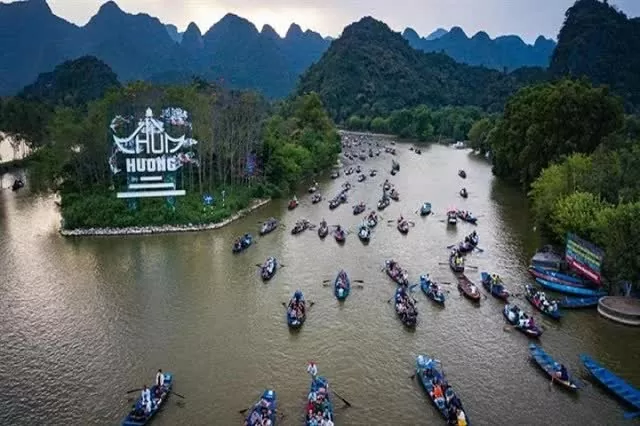 Enhanced experience awaits tourists at Huong Pagoda Festival 2025