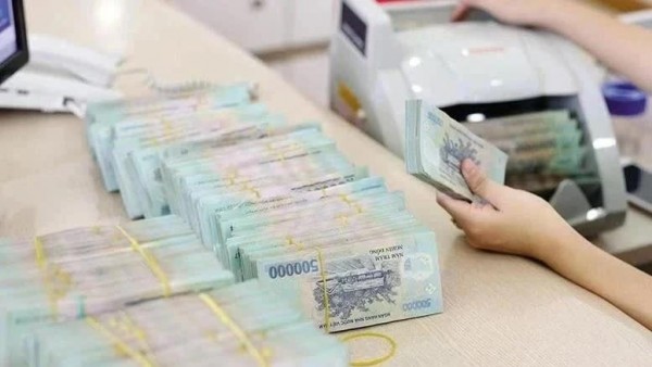 Reference exchange rate for the US dollar at 24,325 VND/USD on February 3, unchanged from January 24
