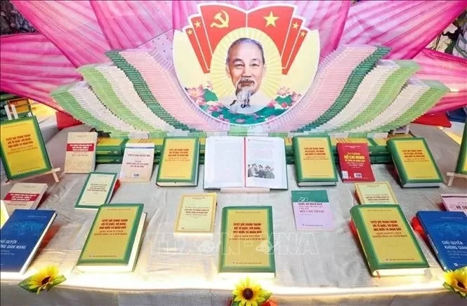 General Secretary To Lam’s new book spotlights Vietnam’s public security officers General Secretary To Lam’s new book spotlights Vietnam’s public security officers