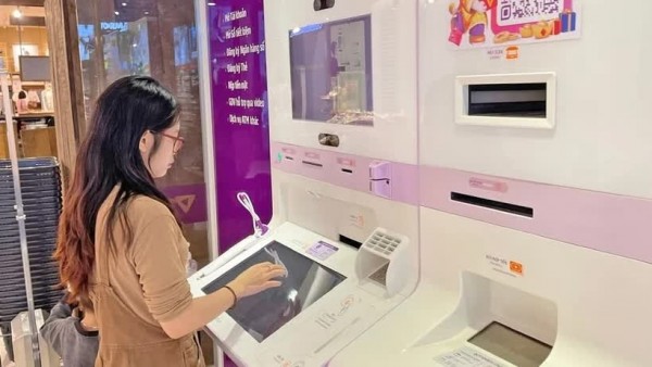 Digital banking services in Vietnam make remarkable development