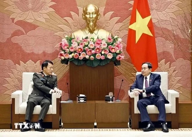 NA Chairman Tran Thanh Man receives Minister of Public Security