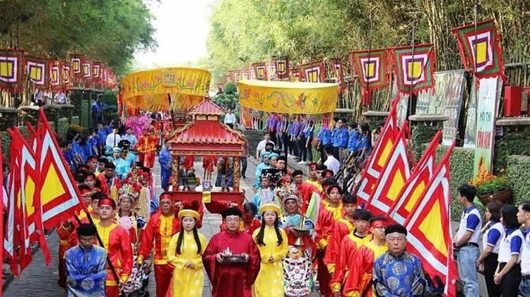 PM Pham Minh Chinh orders civilised, safe, economical practices in festive activities after Tet