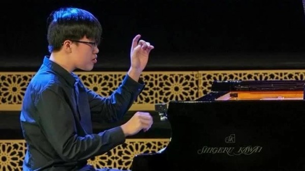 Vietnamese pianist Nguyen Duc Kien takes first place at international competition