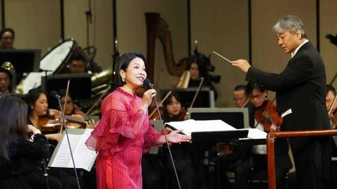 “New Year Concert 2025” held in Hanoi presenting famous songs