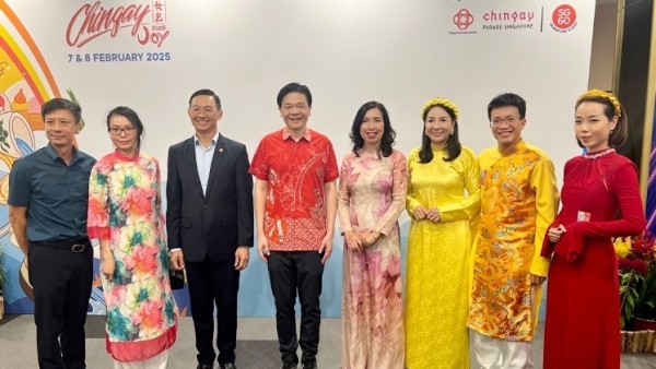 Singaporean leaders appreciate Vietnamese community’s contributions