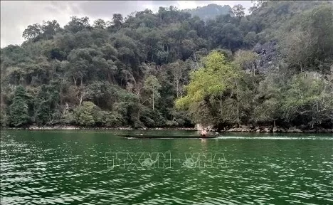 The pristine landscape by the side of Ba Be Lake, part of the Ba Be National Park. (Photo: VNA) The pristine landscape by the side of Ba Be Lake, part of the Ba Be National Park. (Photo: VNA)