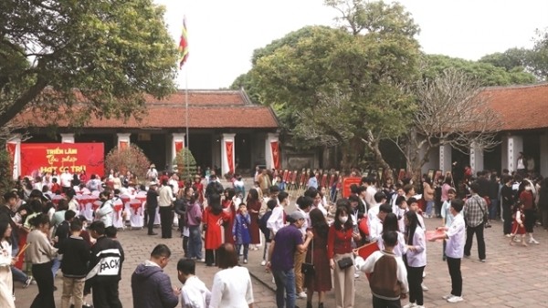 Sacred sites and spring festivals