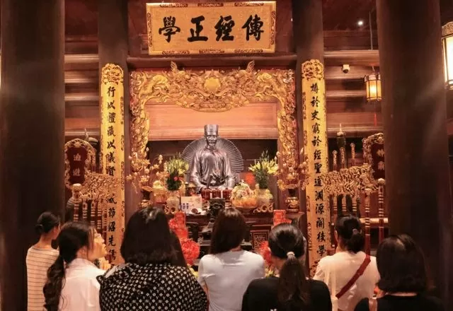 The statute of Master Chu Văn An in the Temple of Literature. (Photo: VNA/VNS)