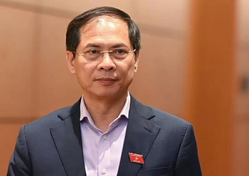 Consular Department: Staying connected with the people, committed to serving them Consular Department: Staying connected with the people, committed to serving them