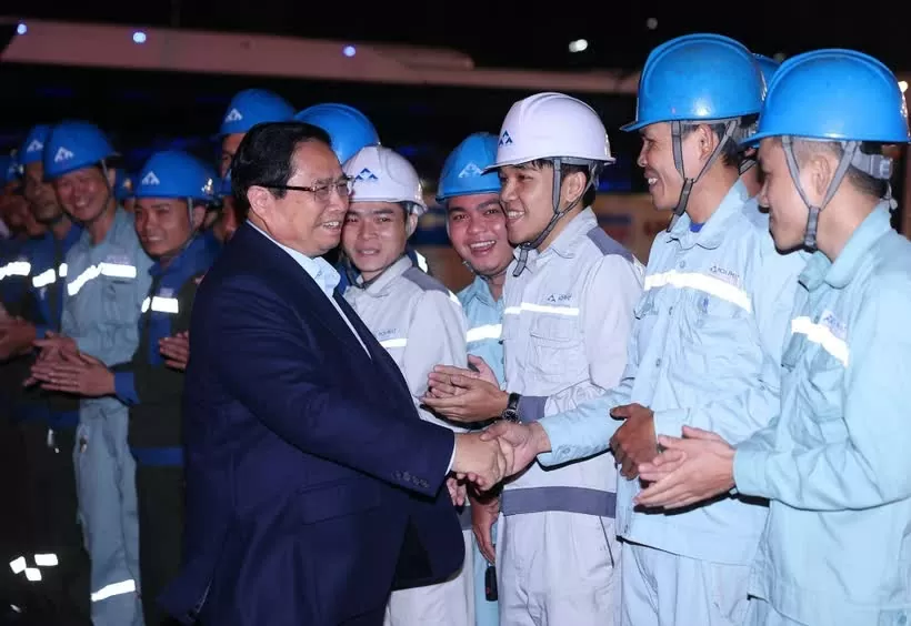 PM asks Hoa Phat to produce steel for railway projects PM asks Hoa Phat to produce steel for railway projects