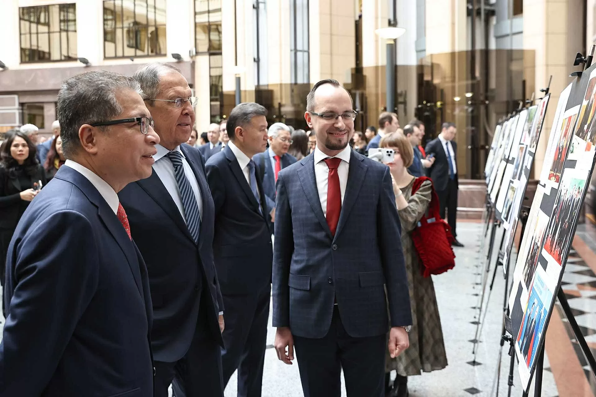 Vietnam-Russia friendship overcomes test of time: Russian FM at 75th Anniversary Exhibition Vietnam-Russia friendship overcomes test of time: Russian FM at 75th Anniversary Exhibition