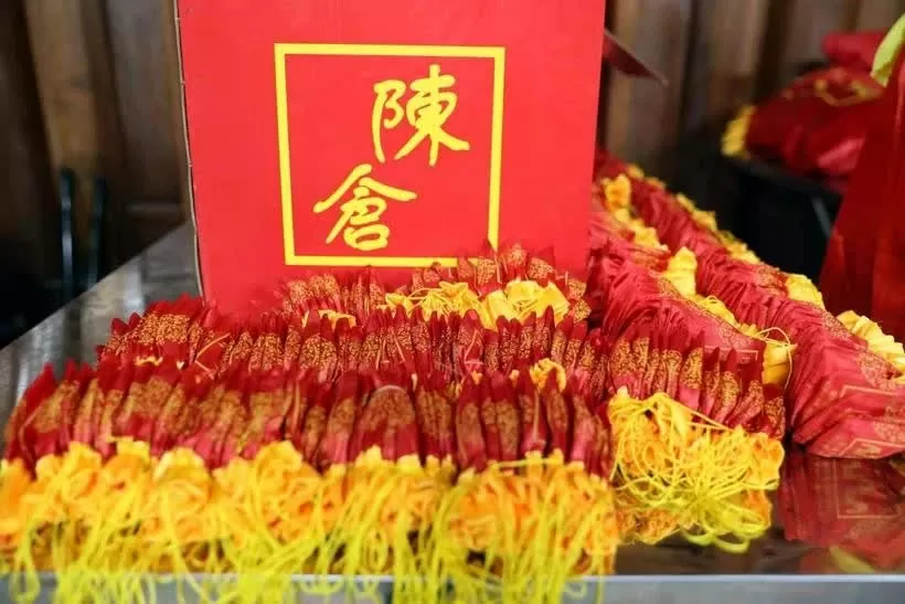 Royal seal bestowing festival opens in Nam Dinh province