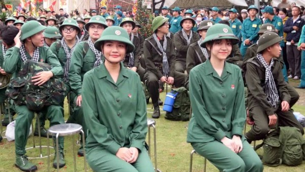 New recruits nationwide enthusiastically set off for military service