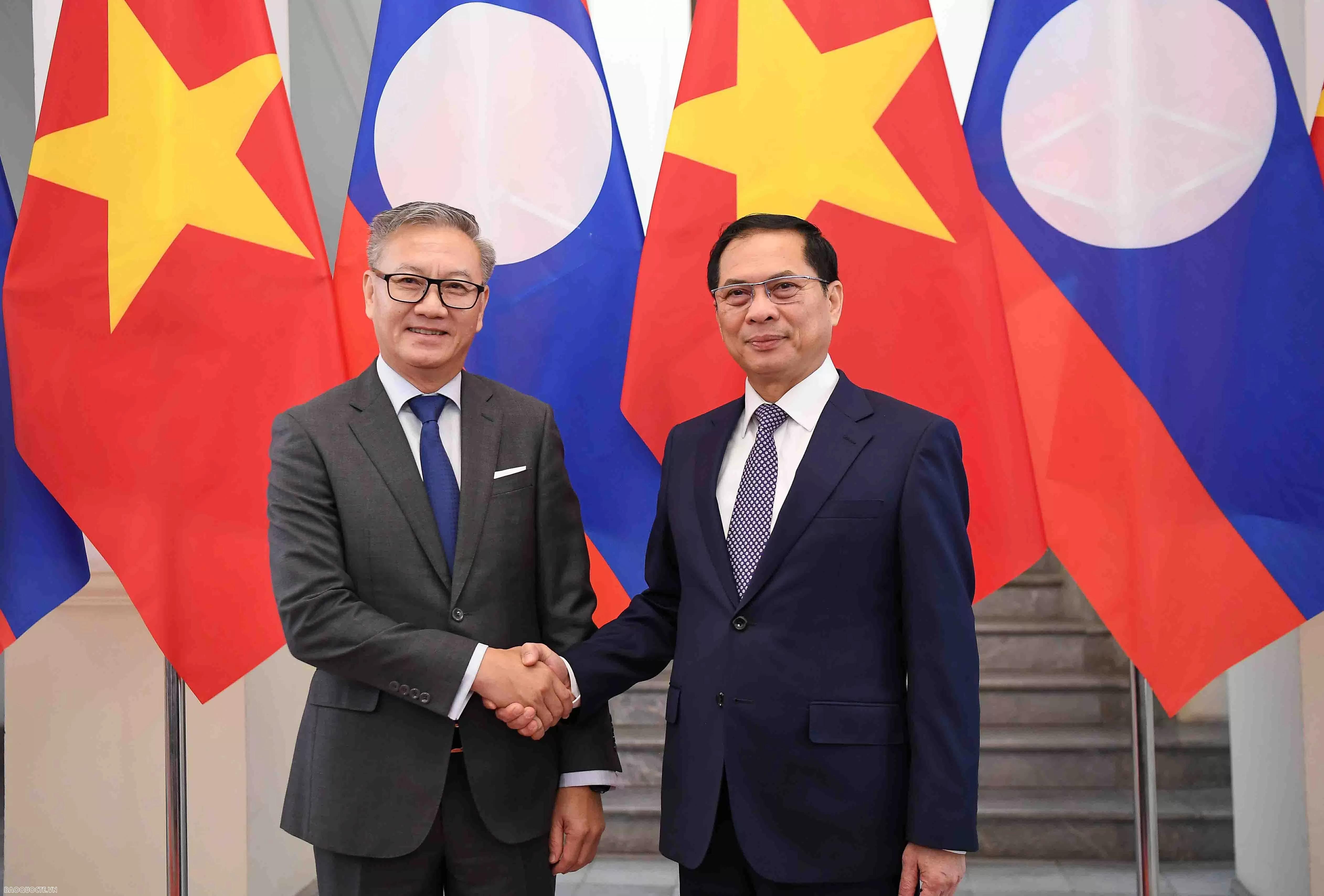 Deputy PM, FM Bui Thanh Son welcomed Lao Foreign Minister Thongsavanh Phomvihane Deputy PM, FM Bui Thanh Son welcomed Lao Foreign Minister Thongsavanh Phomvihane