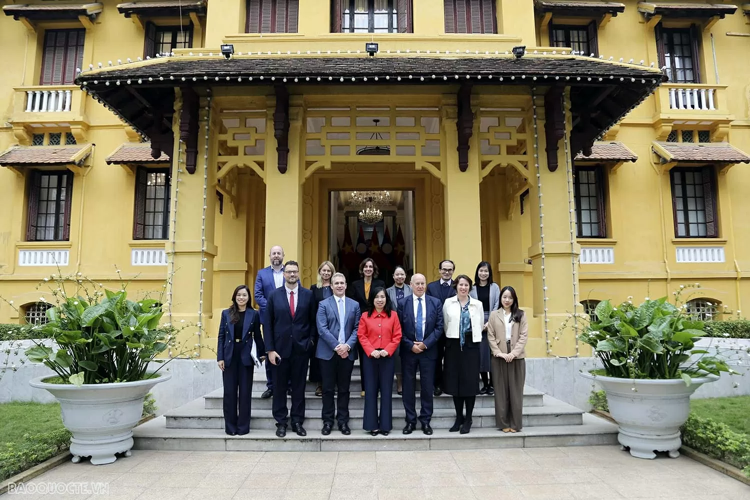 Australian senior news editors welcomed in Hanoi