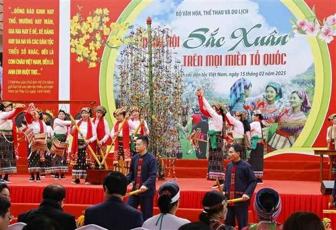 State President Luong Cuong highlights traditional cultures of 54 ethnic groups State leader Luong Cuong highlights traditional cultures of 54 ethnic groups