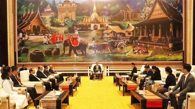 Lao Prime Minister receives Chairman of Business Association of Overseas Vietnamese in Vientiane