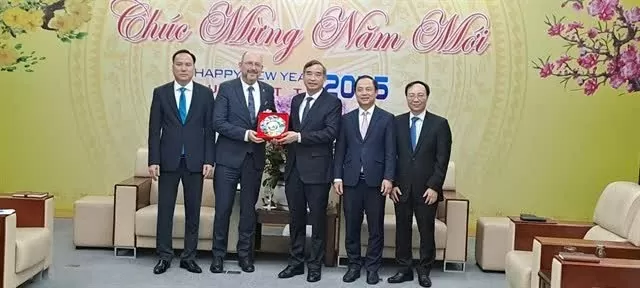 Da Nang, Switzerland to seek finance and hi-tech partnerships Da Nang, Switzerland to seek finance and hi-tech partnerships