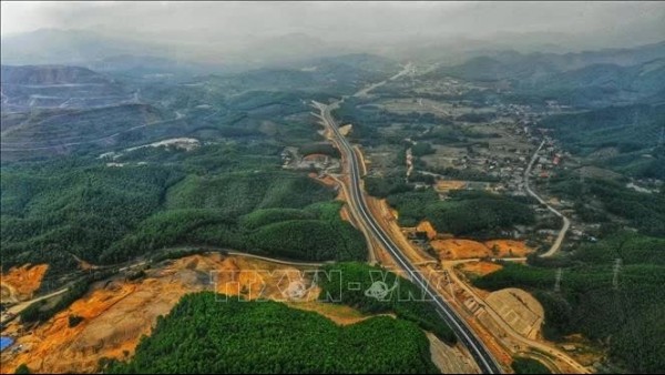 Quang Ninh province submits proposal to develop Van Don Economic Zone