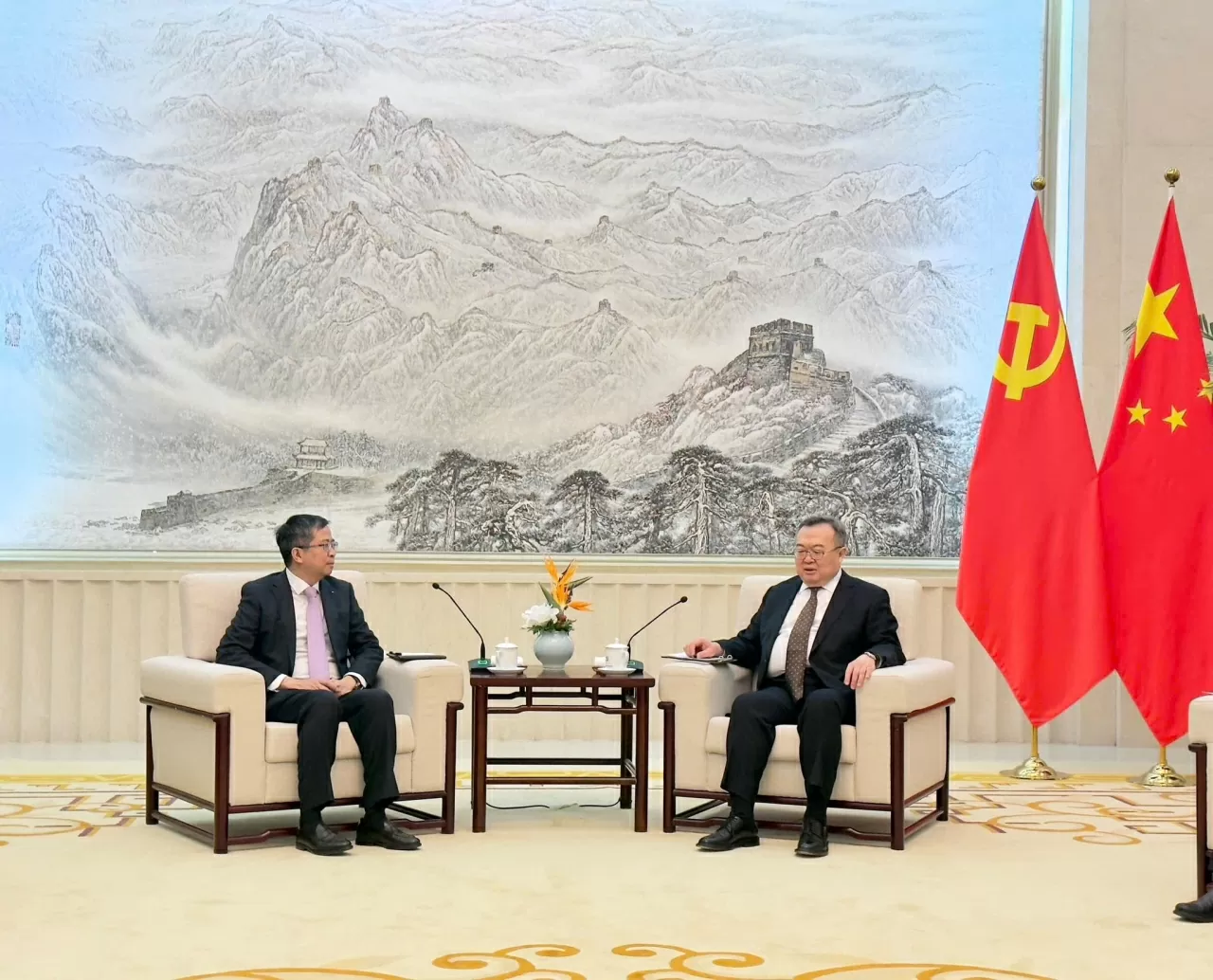 China considers Vietnam as a priority in its neighborhood diplomacy: Chinese Party Official China considers Vietnam as a priority in its neighborhood diplomacy: Chinese Party Official