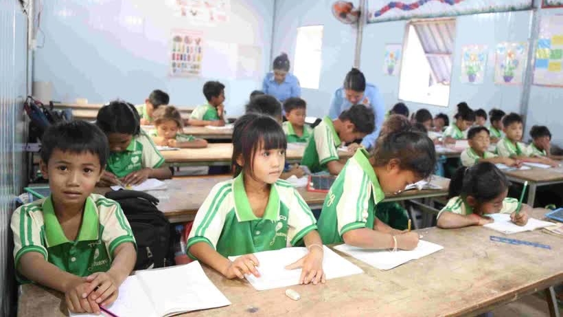 Cambodia journalists learn about Vietnamese company’s hi-tech agricultural complex