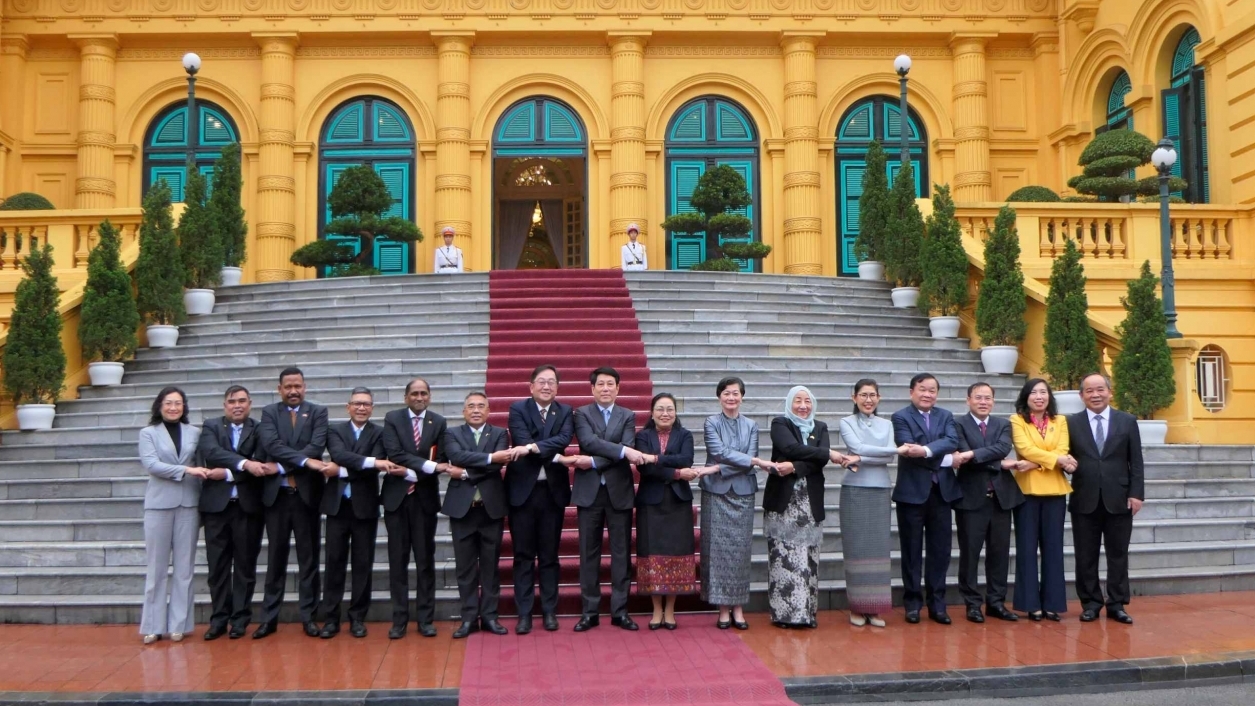 Vietnam considers ASEAN a strategic priority in foreign policy: President Luong Cuong
