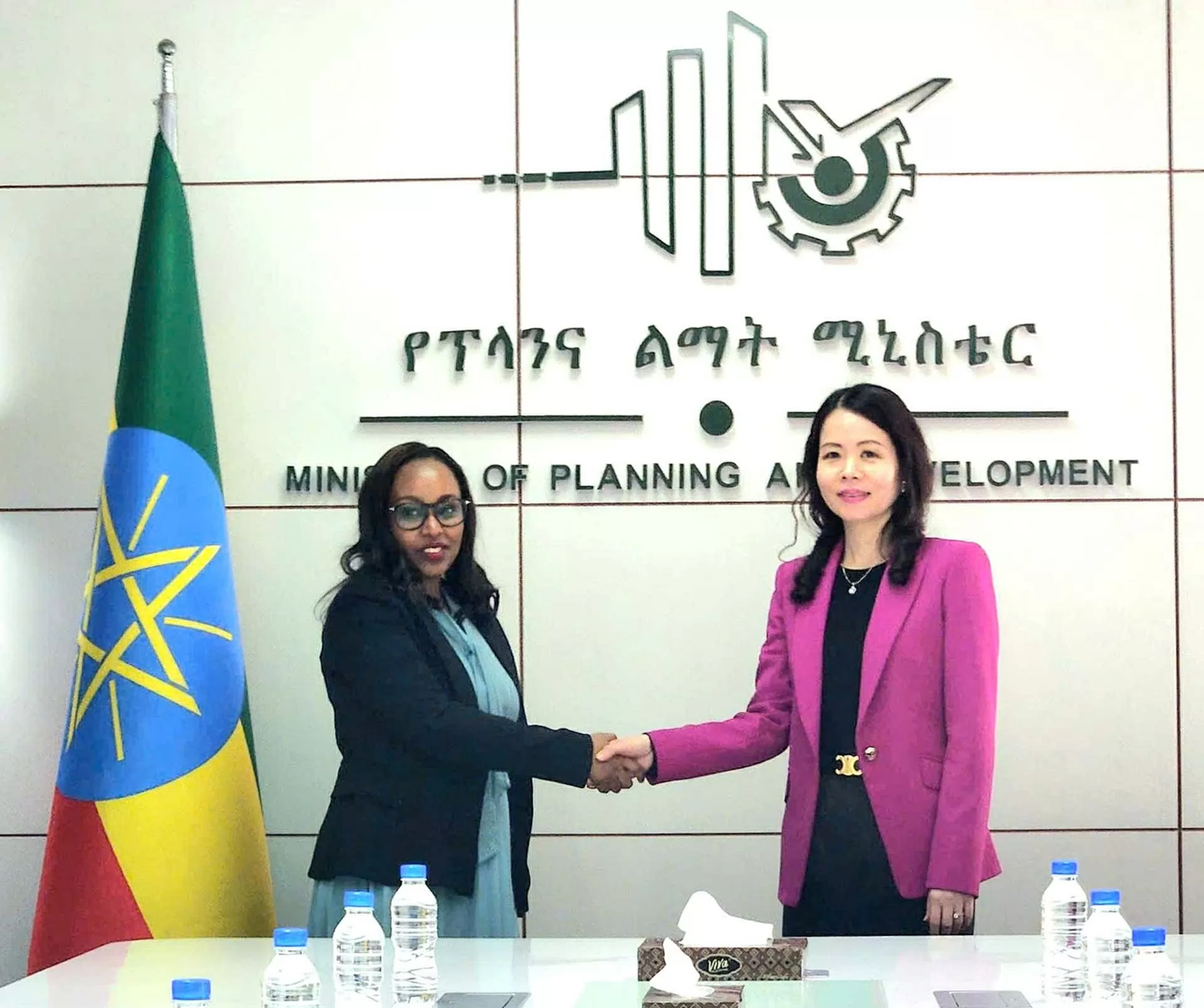 Vietnam, Ethiopia officials hold political consultation to strengthen cooperation in potential sectors Vietnam, Ethiopia officials hold political consultation to strengthen cooperation in potential sectors