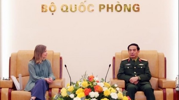 Minister receives Canadian Deputy Minister of National Defence Stefanie Beck