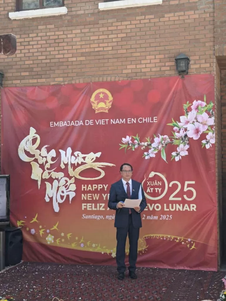 Traditional Lunar New Year 2025 wamly celebrated in Chile: Vietnamese Embassy Traditional Lunar New Year 2025 wamly celebrated in Chile: Vietnamese Embassy