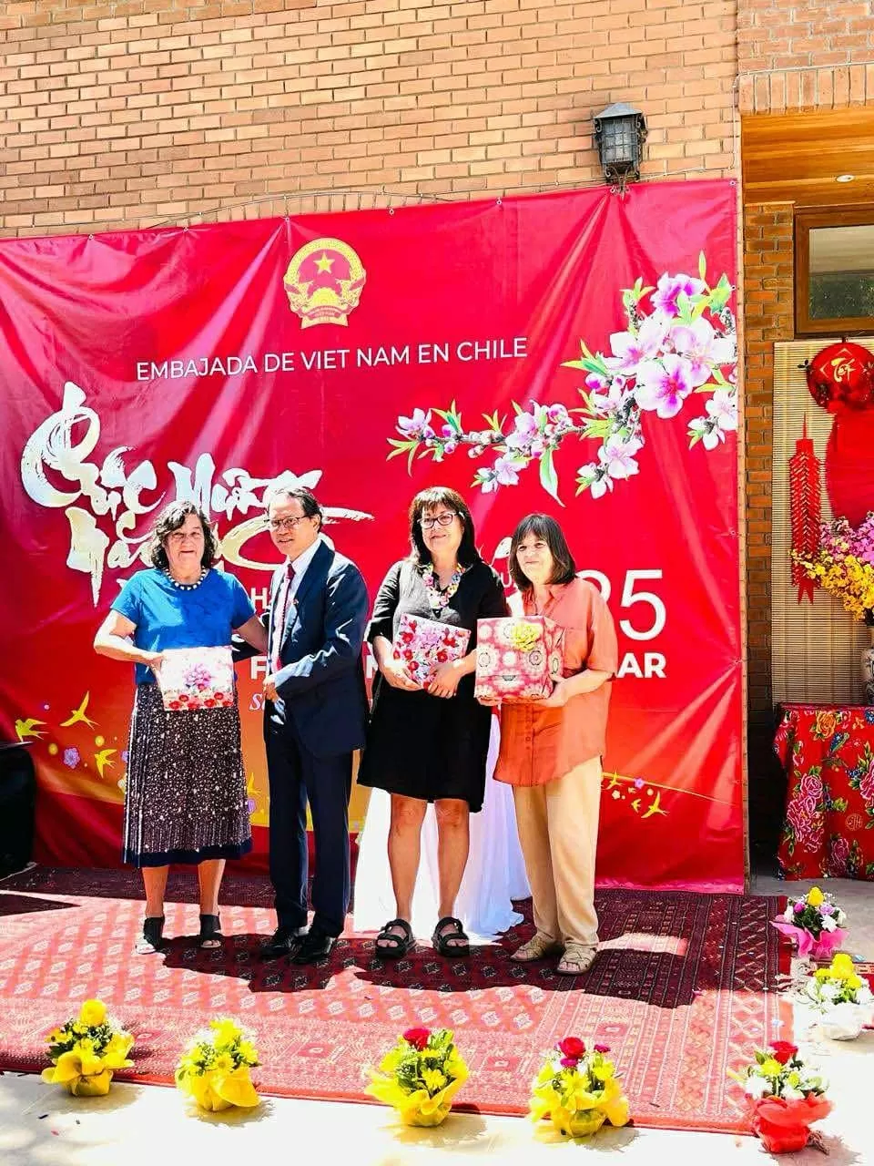 Traditional Lunar New Year 2025 wamly celebrated in Chile: Vietnamese Embassy Traditional Lunar New Year 2025 wamly celebrated in Chile: Vietnamese Embassy