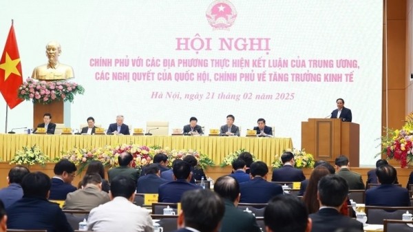 PM Pham Minh Chinh chairs meeting with localities on promoting economic growth