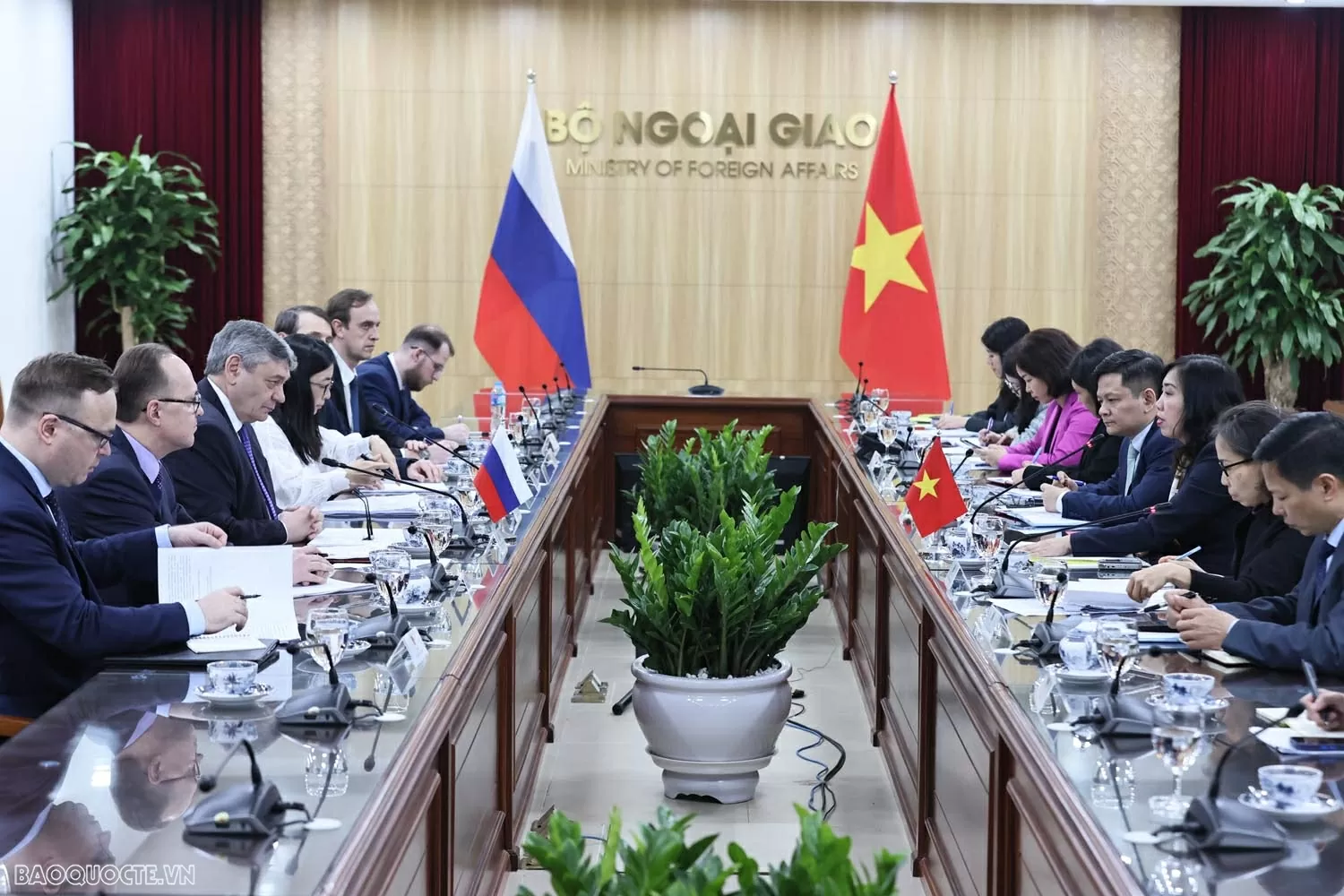 Vietnam and Russia hold Deputy Foreign Ministerial Political Consultation Vietnam and Russia hold Deputy Foreign Ministerial Political Consultation