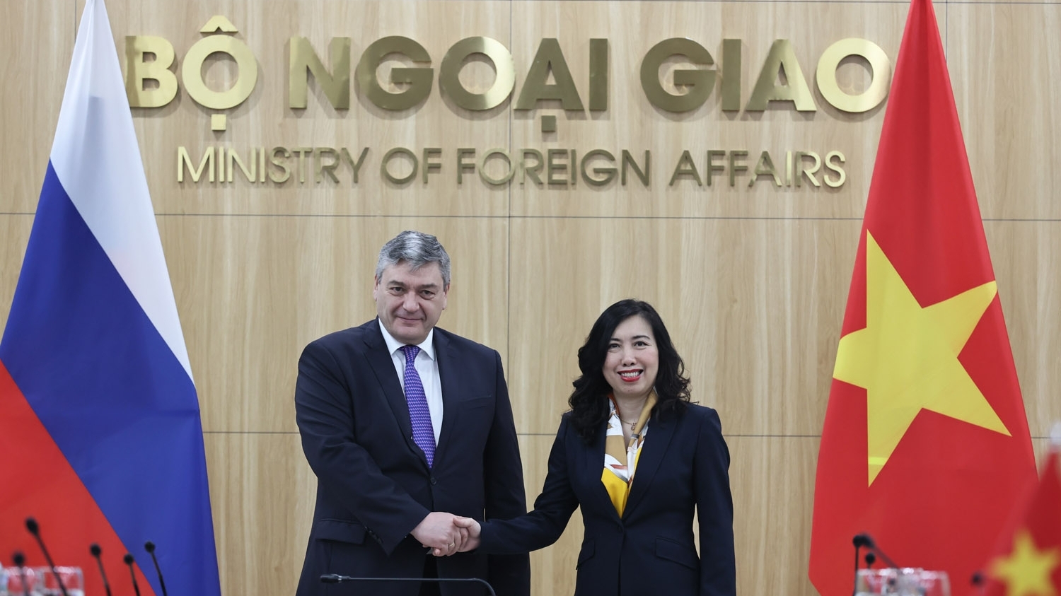 Vietnam and Russia hold Deputy Foreign Ministerial Political Consultation