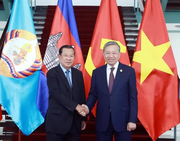 Top leaders of Vietnamese, Cambodian Parties meet in HCM City Top leaders of Vietnamese, Cambodian Parties meet in HCM City
