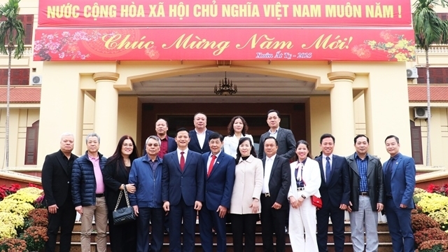 Bac Ninh welcomes delegation of overseas Vietnamese to visit homeland