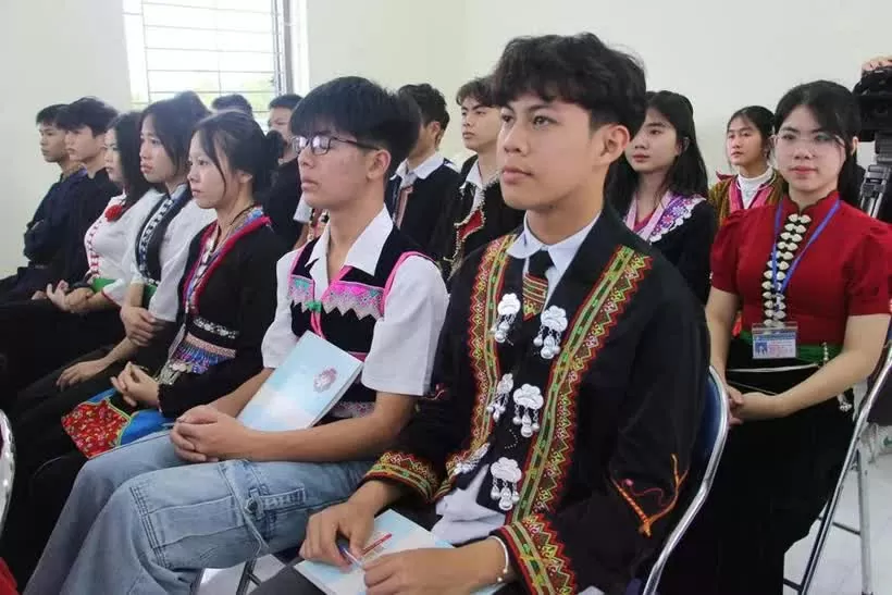 Dien Bien students explore Russian language, culture