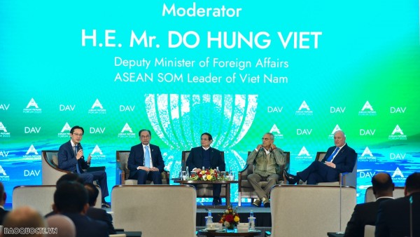 ASEAN Future Forum: High-Level Plenary Session in Hanoi