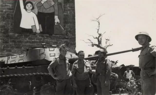 Hungarian journalist's family donates historic photos of Vietnam Hungarian journalist's family donates historic photos of Vietnam