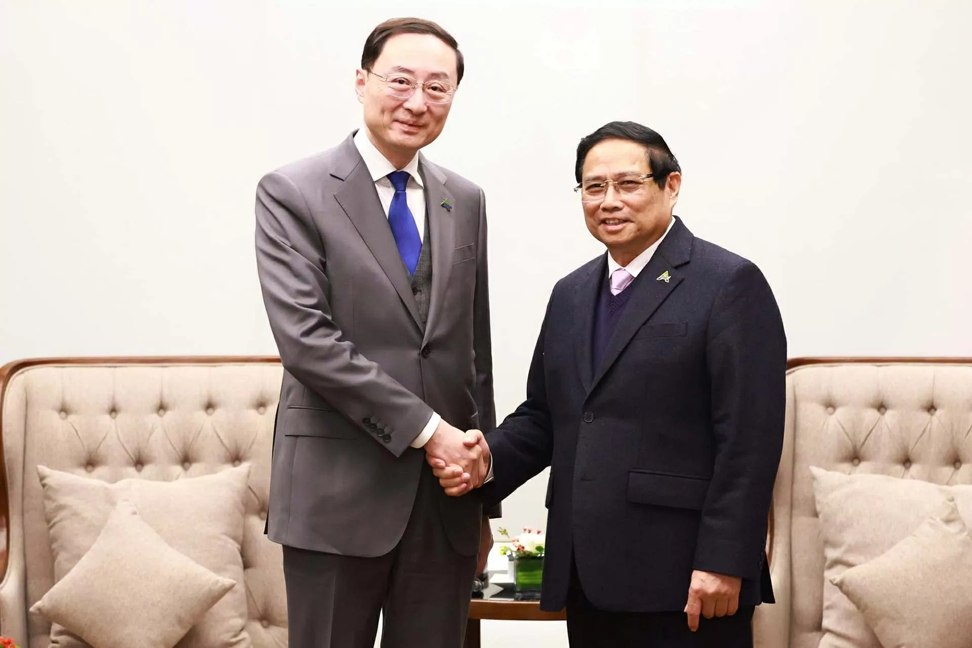 PM Pham Minh Chinh receives Chinese Vice Foreign Minister Sun Weidong