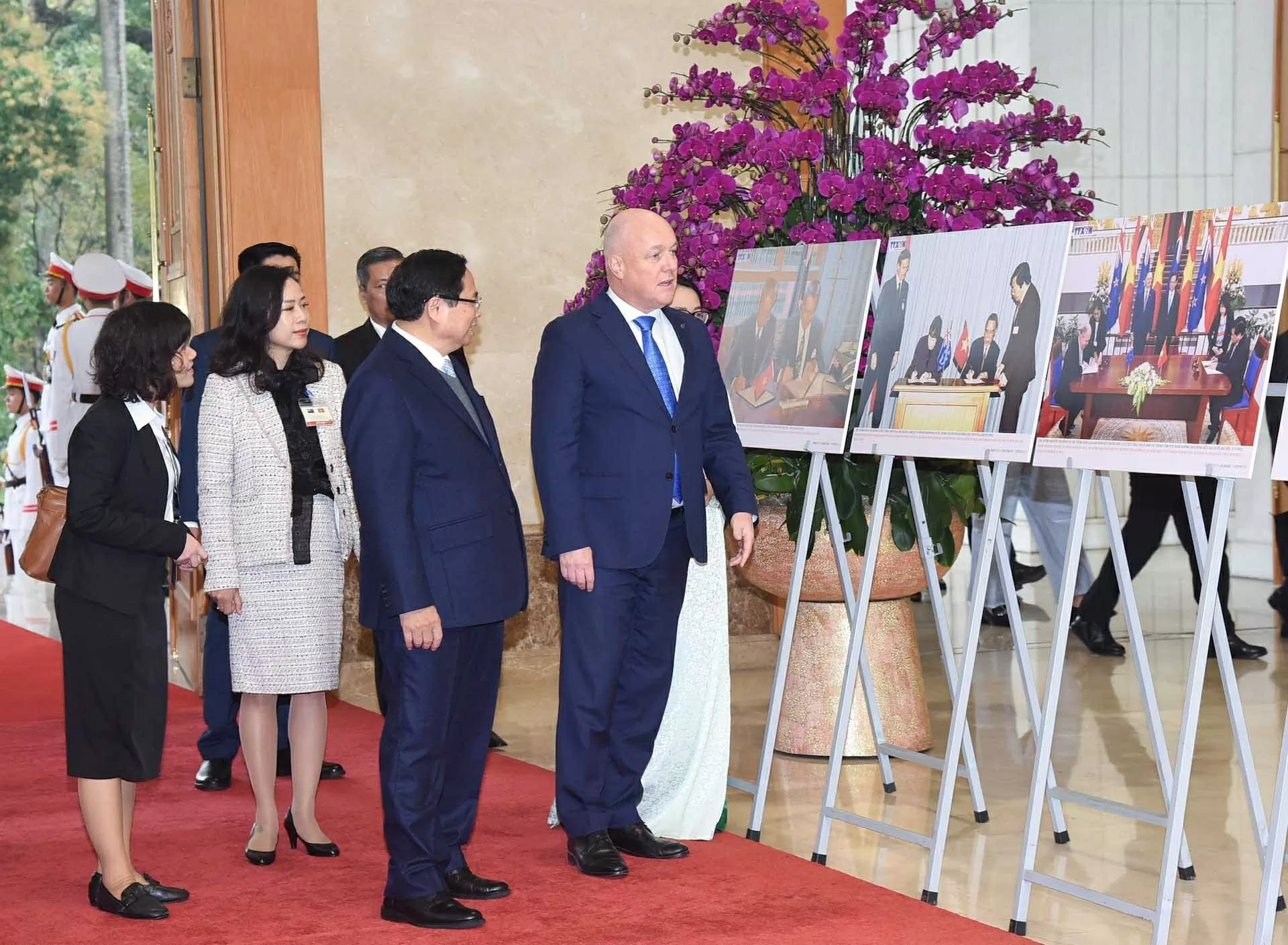 Welcome ceremony held for New Zealand Prime Minister Christopher Luxon in Hanoi Welcome ceremony held for New Zealand Prime Minister Christopher Luxon in Hanoi