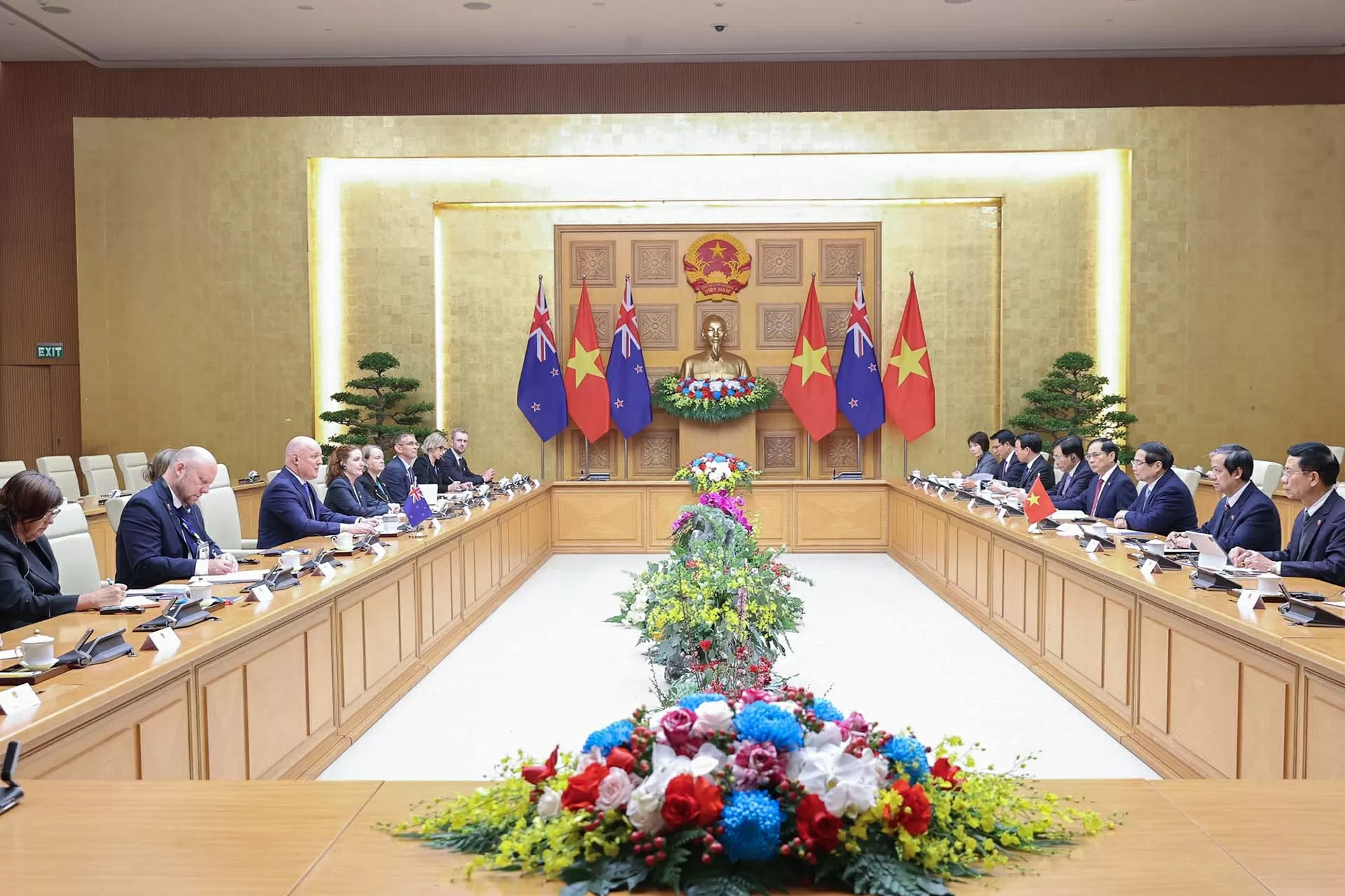 Vietnam, New Zealand Prime Ministers hold joint press conference, announcing Comprehensive Strategic Partnership Vietnam, New Zealand Prime Ministers hold joint press conference, announcing Comprehensive Strategic Partnership
