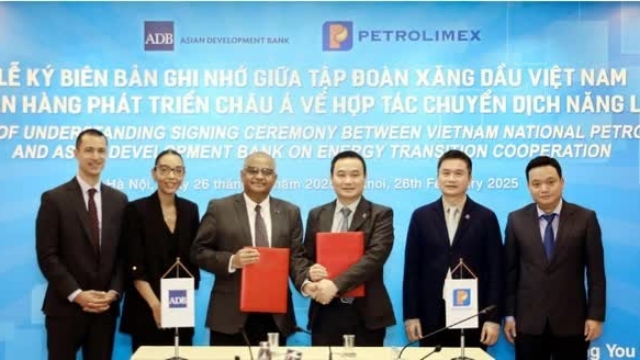 Petrolimex, ADB collaborate in energy transition cooperation