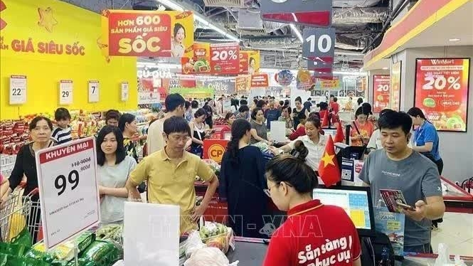 Standard Chartered forecasts rising inflation as Vietnam maintains strong growth