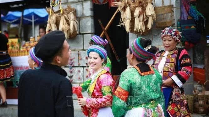 Deputy PM Bui Thanh Son signed a decision approving a programme on training on ethnic affairs for Lao, Cambodian officials