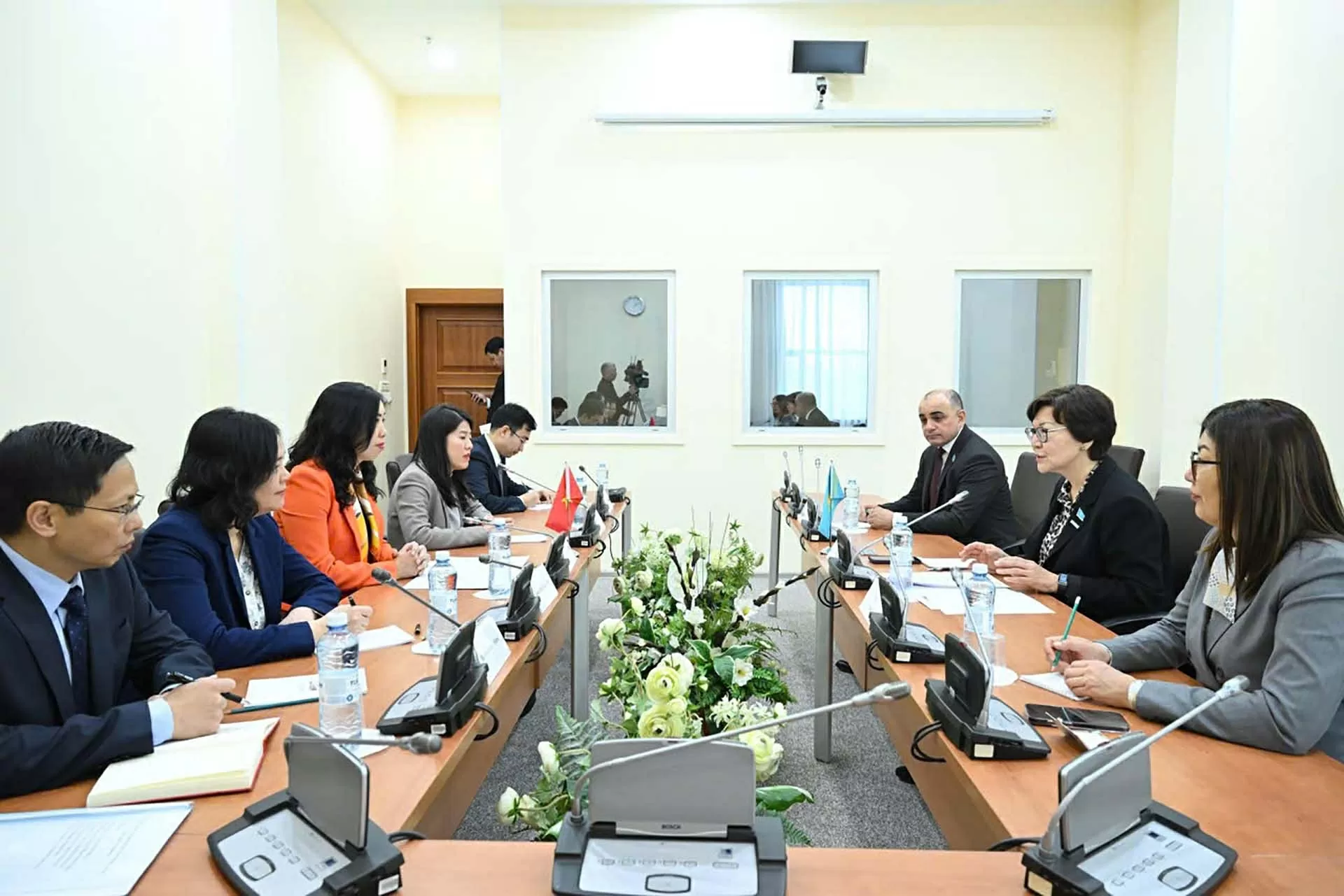 Vietnam, Kazakhstan officials hold political consultation
