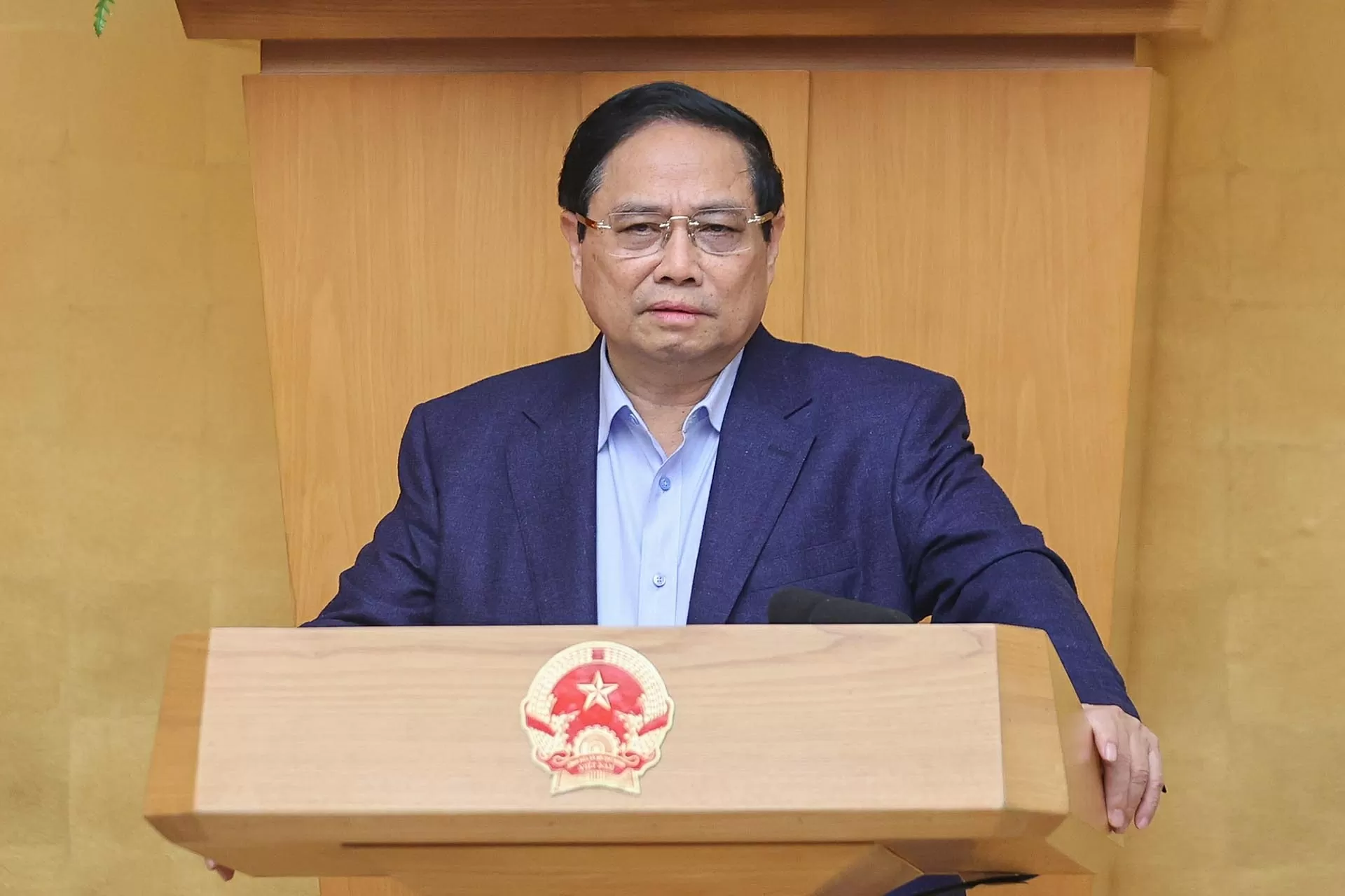 PM Pham Minh Chinh chaired regular Government meeting on socio-economic development