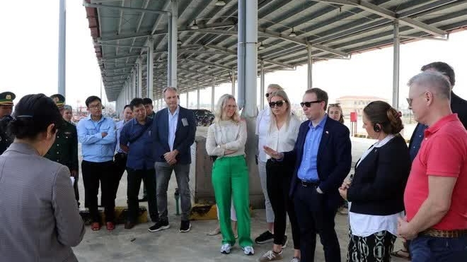 Danish lawmaker hails Vietnam’s vessel monitoring system, seafood quality